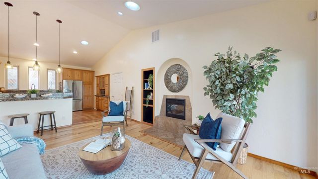 4065 N Canyon Ridge Dr, Twin Falls, ID 83301