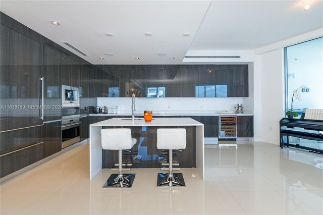 3250 NE 188th Street 601, Aventura, FL 33180