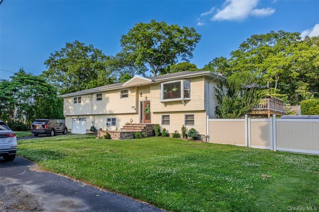 111 Brunswick Road, Lake Ronkonkoma, NY 11779