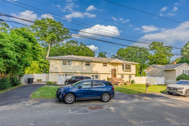111 Brunswick Road, Lake Ronkonkoma, NY 11779