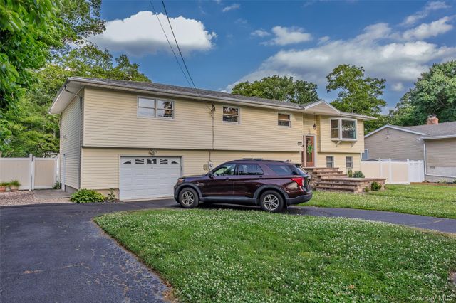 111 Brunswick Road, Lake Ronkonkoma, NY 11779