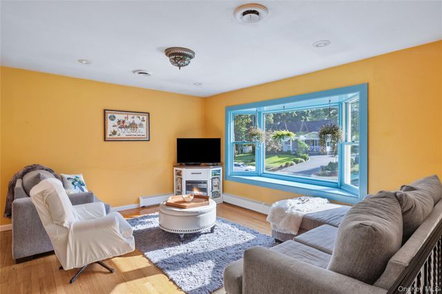 111 Brunswick Road, Lake Ronkonkoma, NY 11779