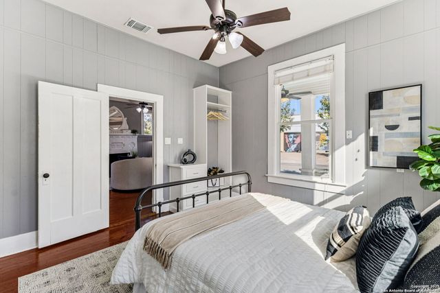 2007 S Presa St, San Antonio, TX 78210