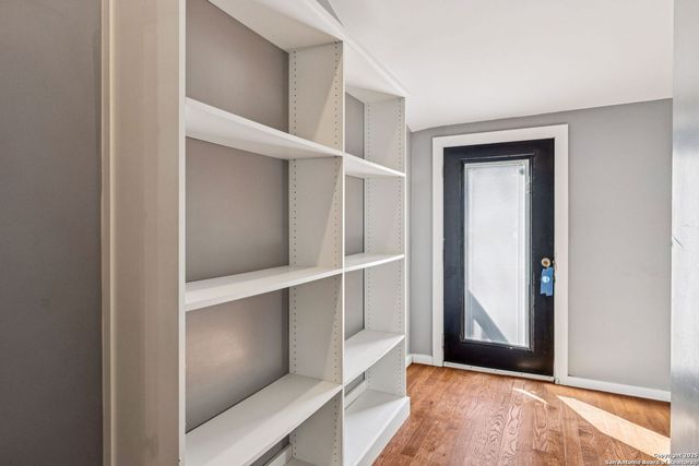 2007 S Presa St, San Antonio, TX 78210