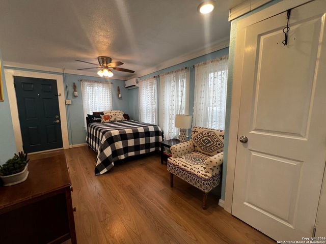 2007 S Presa St, San Antonio, TX 78210