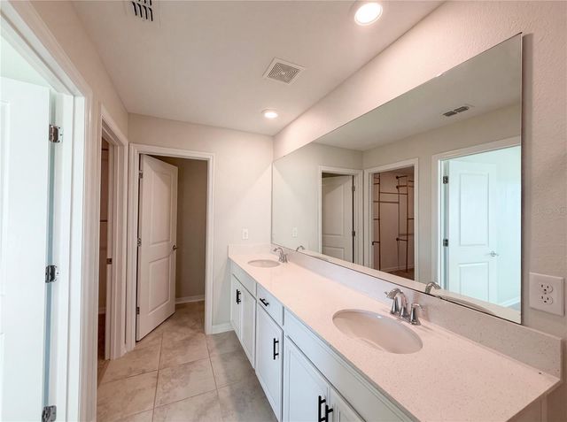 5108 TANZANITE DRIVE, Mount Dora, FL 32757