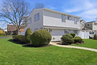 61 Gardiners Avenue, Levittown, NY 11756