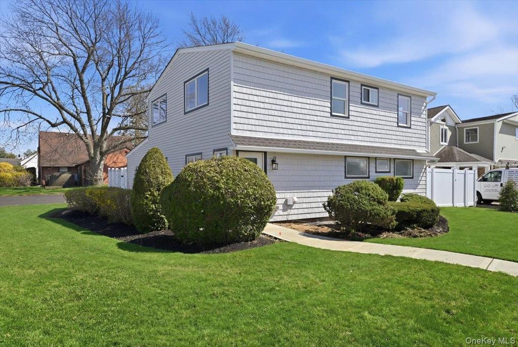 61 Gardiners Avenue, Levittown, NY 11756
