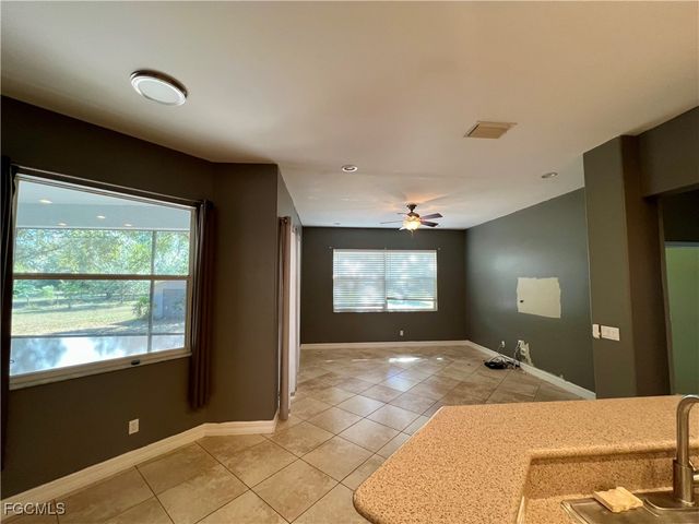 2610 52nd AVE NE, Naples, FL 34120