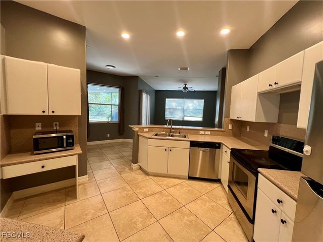 2610 52nd AVE NE, Naples, FL 34120