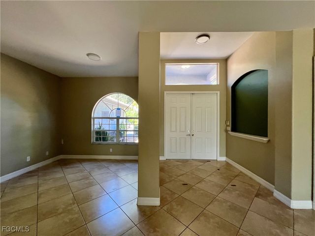 2610 52nd AVE NE, Naples, FL 34120