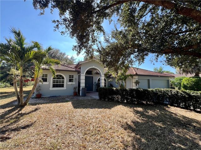 2610 52nd AVE NE, Naples, FL 34120