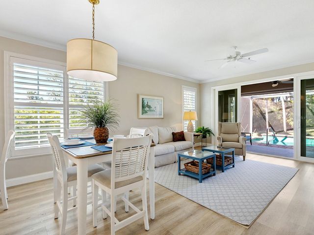 337 SUNSET LAKE BOULEVARD 337, Venice, FL 34292