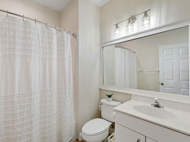 337 SUNSET LAKE BOULEVARD 337, Venice, FL 34292