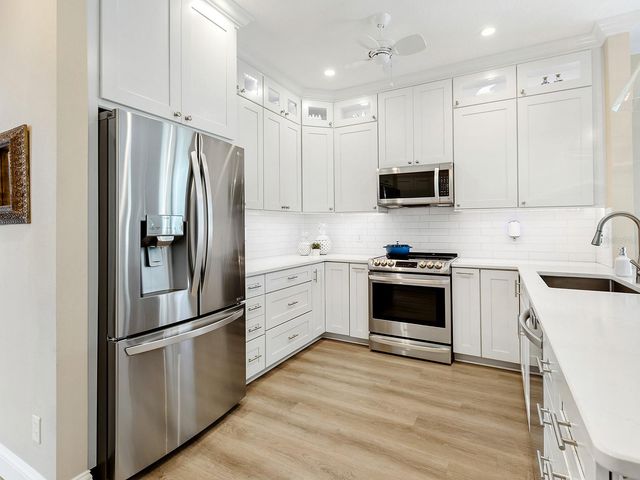 337 SUNSET LAKE BOULEVARD 337, Venice, FL 34292