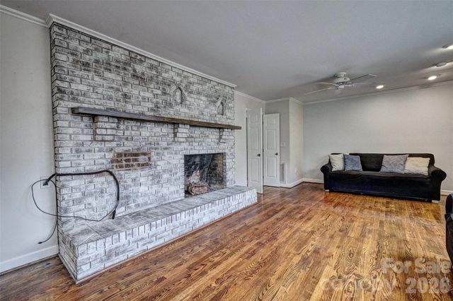 15 Sandy Cove Road, Lake Wylie, SC 29710