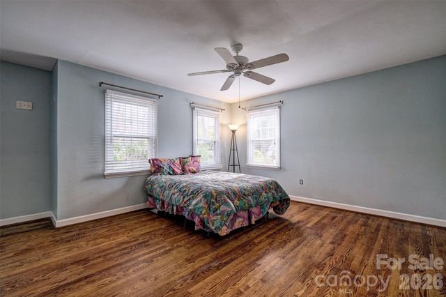 15 Sandy Cove Road, Lake Wylie, SC 29710