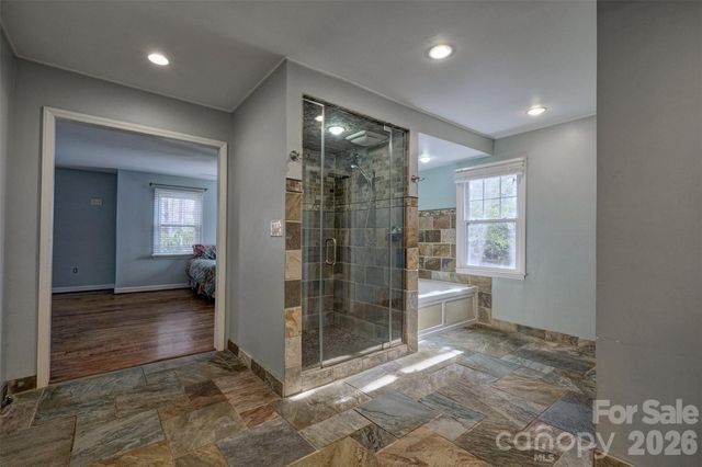 15 Sandy Cove Road, Lake Wylie, SC 29710