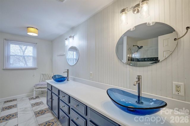 15 Sandy Cove Road, Lake Wylie, SC 29710