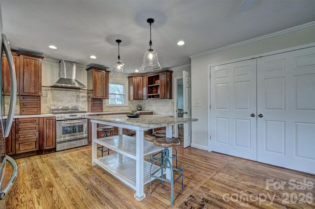 15 Sandy Cove Road, Lake Wylie, SC 29710