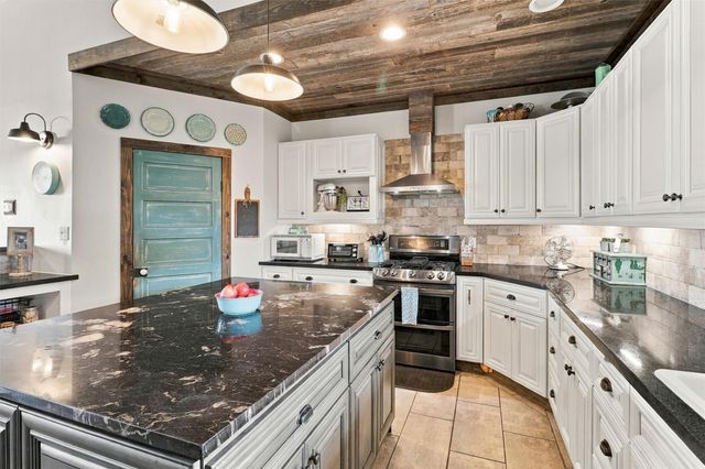 1792 Stockold Road, Sealy, TX 77474