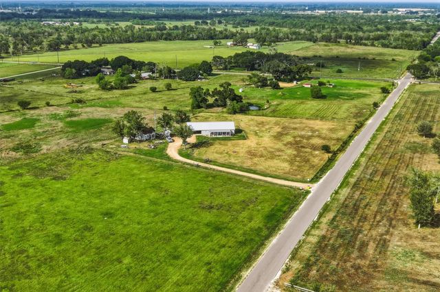1792 Stockold Road, Sealy, TX 77474
