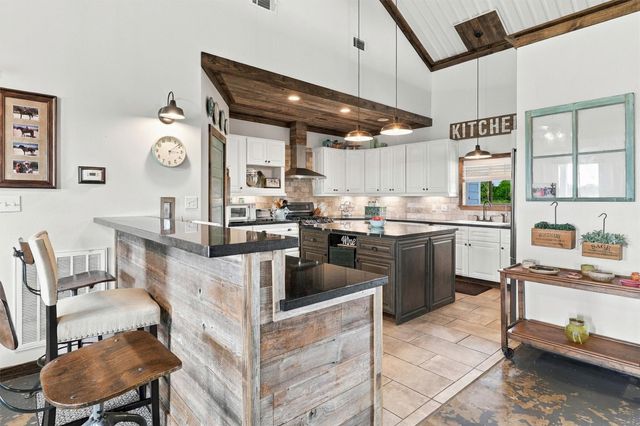 1792 Stockold Road, Sealy, TX 77474