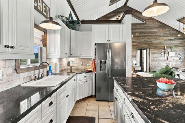 1792 Stockold Road, Sealy, TX 77474