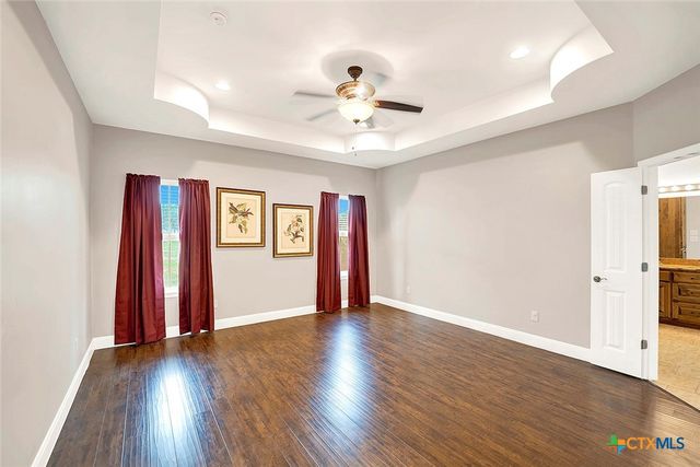 300 Rose Meadow Drive, La Vernia, TX 78121