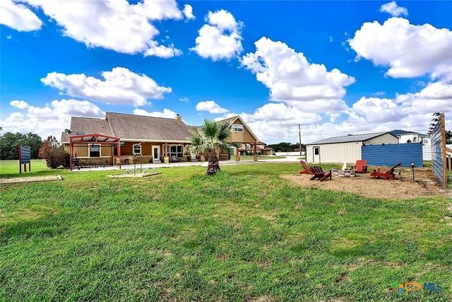 300 Rose Meadow Drive, La Vernia, TX 78121