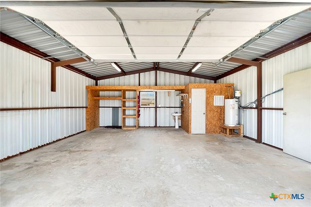 300 Rose Meadow Drive, La Vernia, TX 78121
