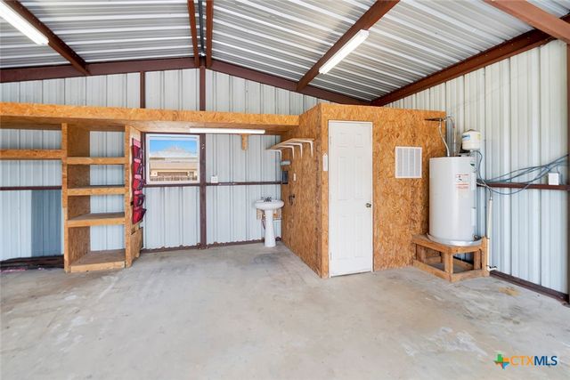 300 Rose Meadow Drive, La Vernia, TX 78121