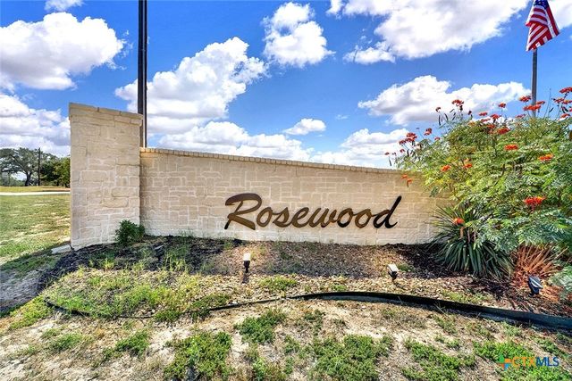 300 Rose Meadow Drive, La Vernia, TX 78121