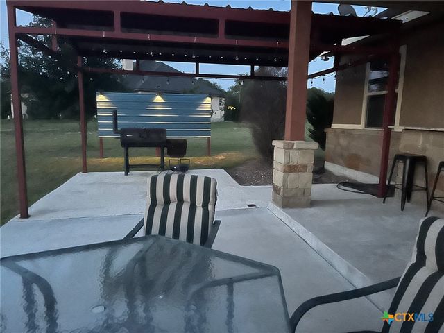 300 Rose Meadow Drive, La Vernia, TX 78121