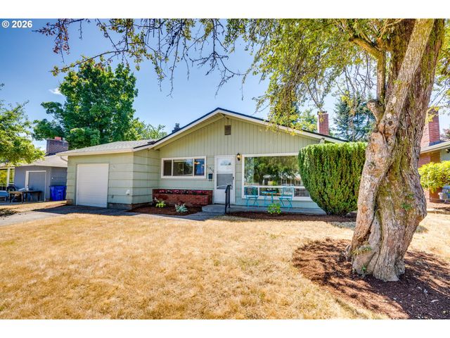 11810 Ne SISKIYOU St, Portland, OR 97220