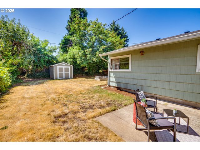 11810 Ne SISKIYOU St, Portland, OR 97220