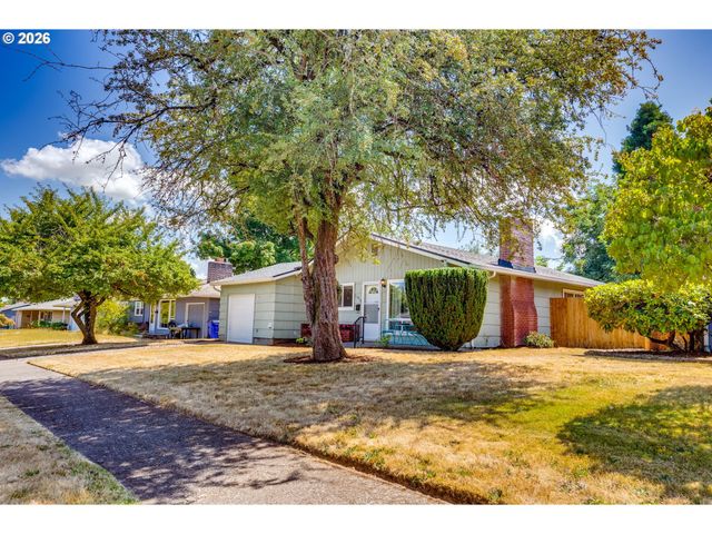 11810 Ne SISKIYOU St, Portland, OR 97220