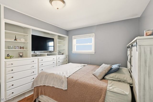 6475 Anita Drive, Parma Heights, OH 44130