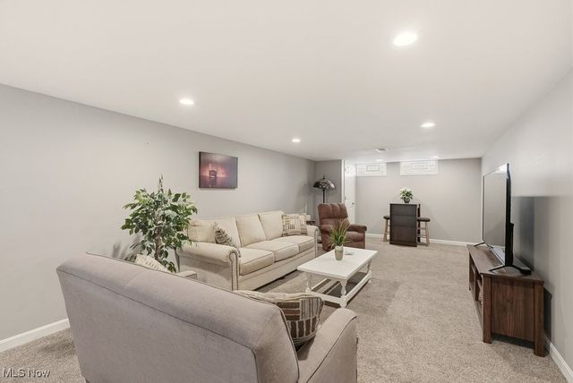 6475 Anita Drive, Parma Heights, OH 44130