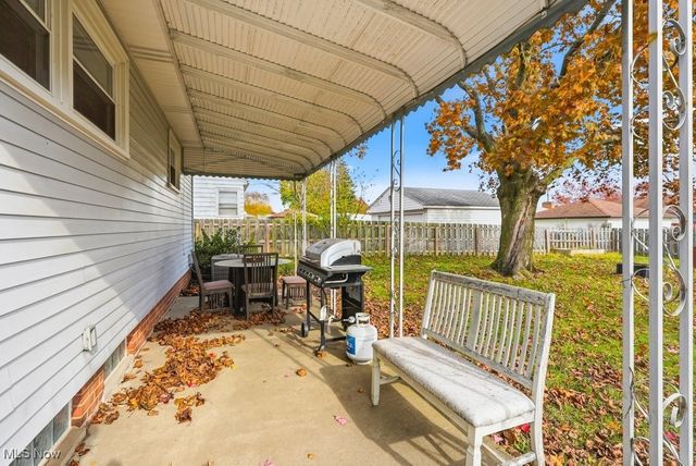 6475 Anita Drive, Parma Heights, OH 44130