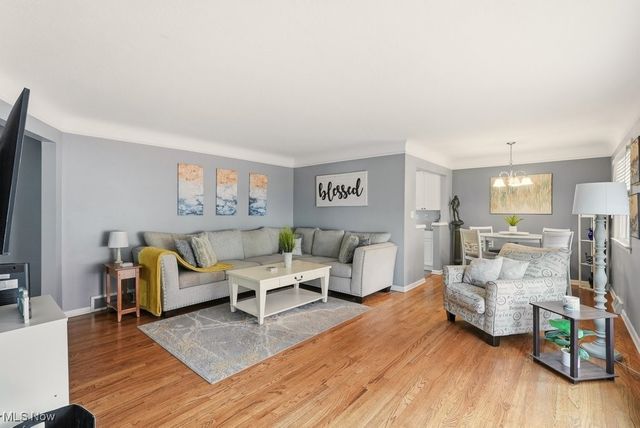 6475 Anita Drive, Parma Heights, OH 44130