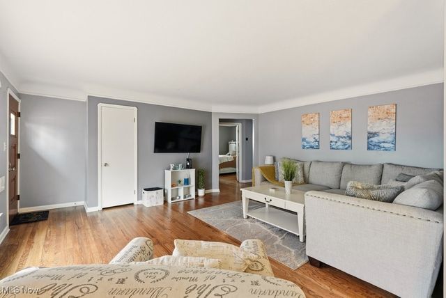 6475 Anita Drive, Parma Heights, OH 44130