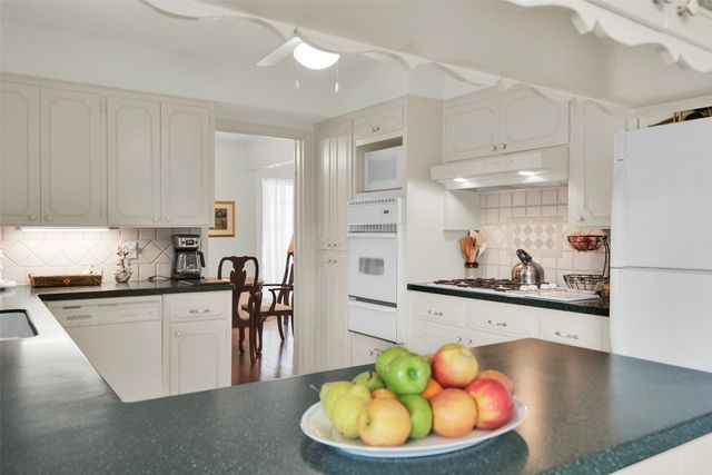 612 Ambassador Street, Denison, TX 75020