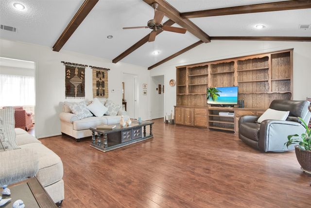 612 Ambassador Street, Denison, TX 75020