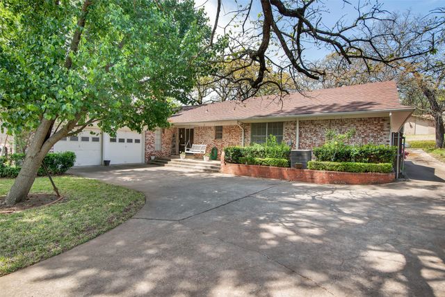 612 Ambassador Street, Denison, TX 75020