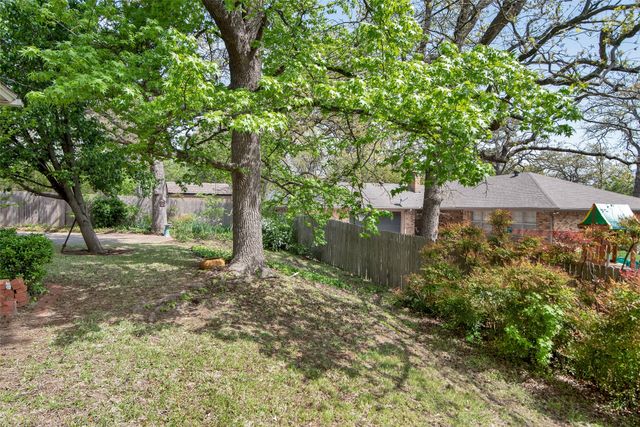 612 Ambassador Street, Denison, TX 75020