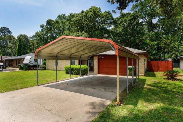 1304 Denison Avenue, Cleveland, TX 77327
