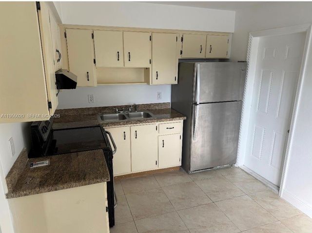 4631 SW 33rd Ave 1-2, Dania Beach, FL 33312