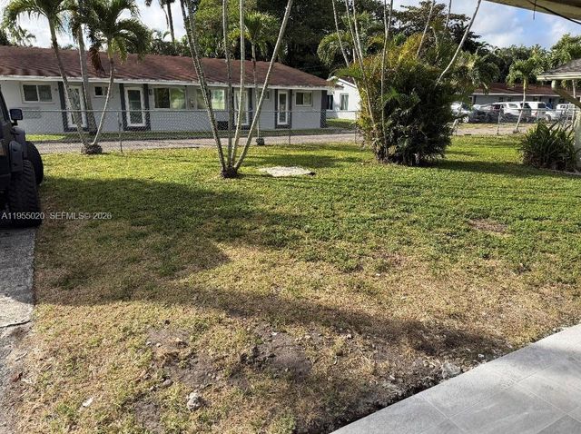 4631 SW 33rd Ave 1-2, Dania Beach, FL 33312