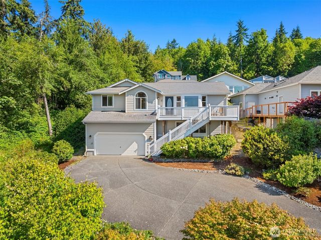 17725 Baywatch Court NE, Poulsbo, WA 98370